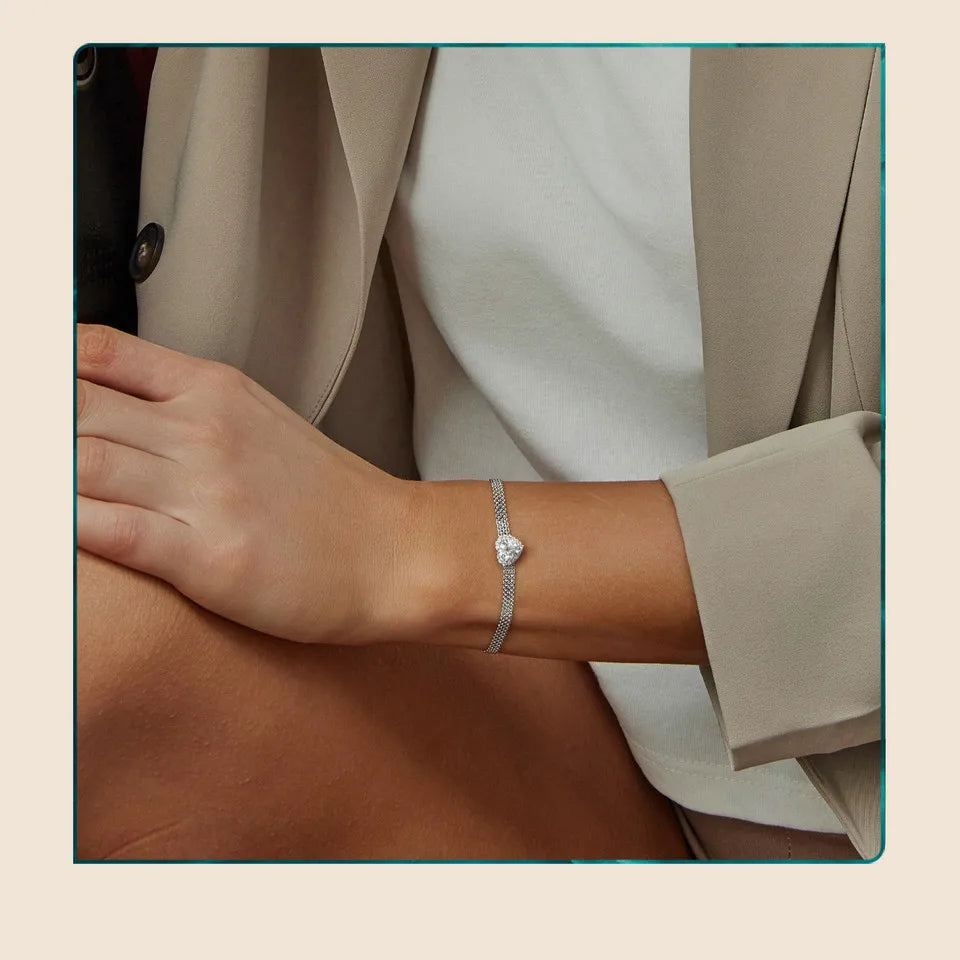 “Sterling Silver Mesh Chain Moissanite Heart Bracelet