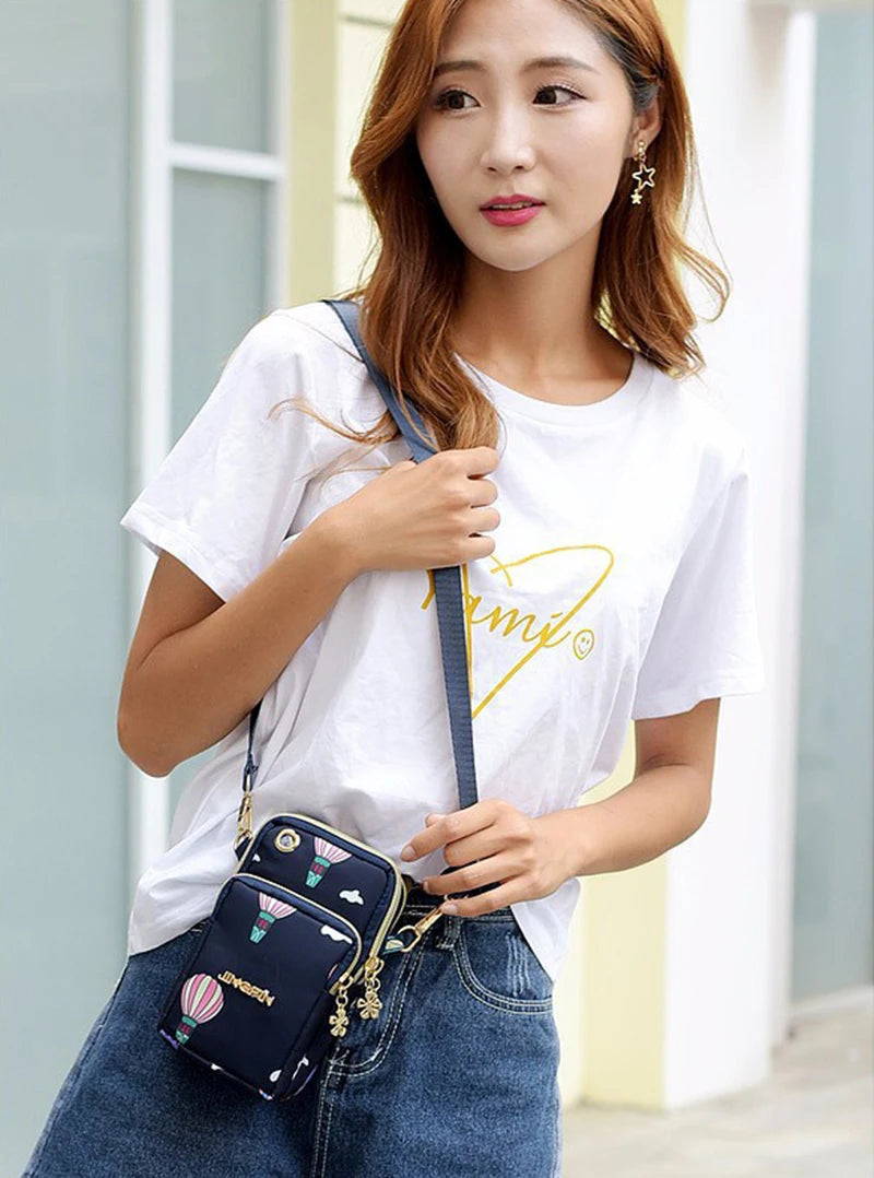 Women’s Sports Pouch Bag