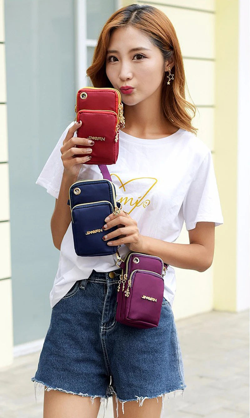 Women’s Sports Pouch Bag