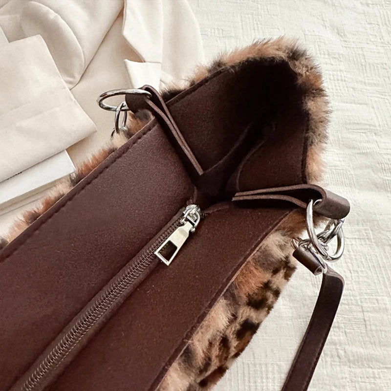 Chain Shoulder Handle Bag