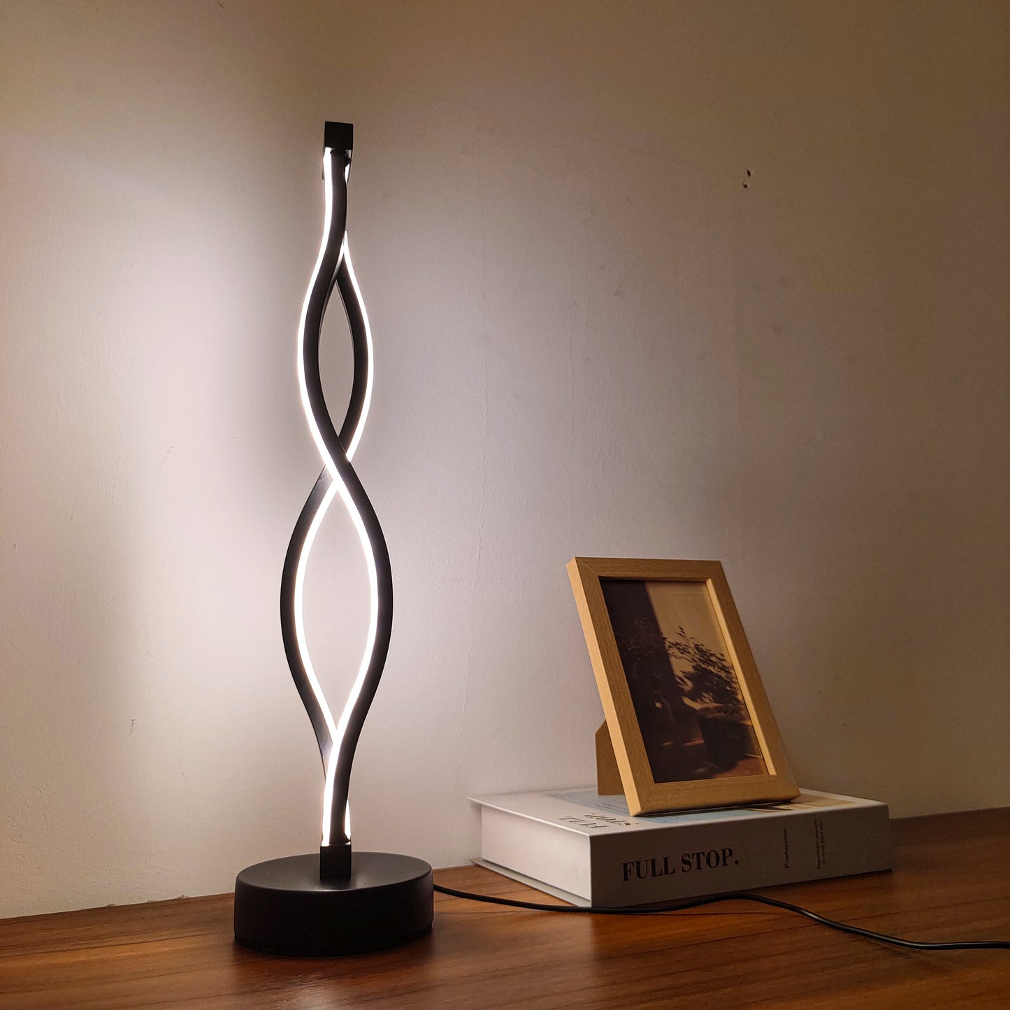 Nordic Minimalist Bedside Lamp – Creative & Artistic