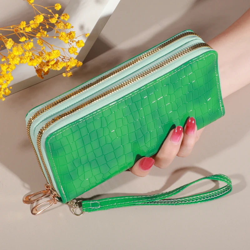 Chic Vintage Double-Layer Clutch Wallet with Wristlet