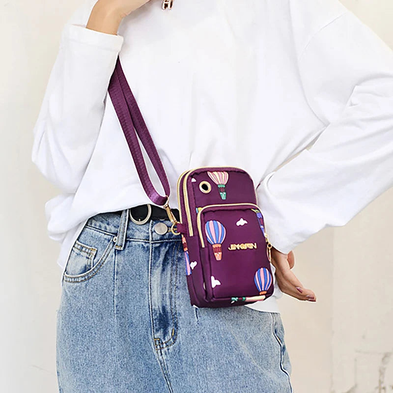 Women’s Sports Pouch Bag