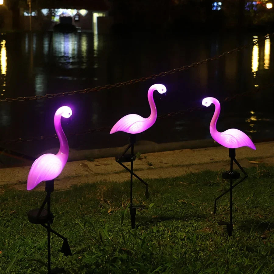 ChatGPT ha detto: "LED Solar Flamingo Light