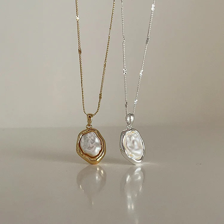Irregular Metal Pearl Necklace for Women