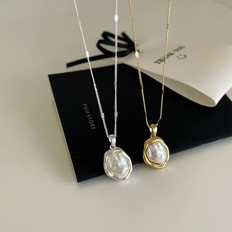Irregular Metal Pearl Necklace for Women