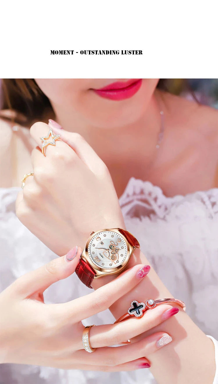 UTHAI Women's Red Leather Quartz Watch