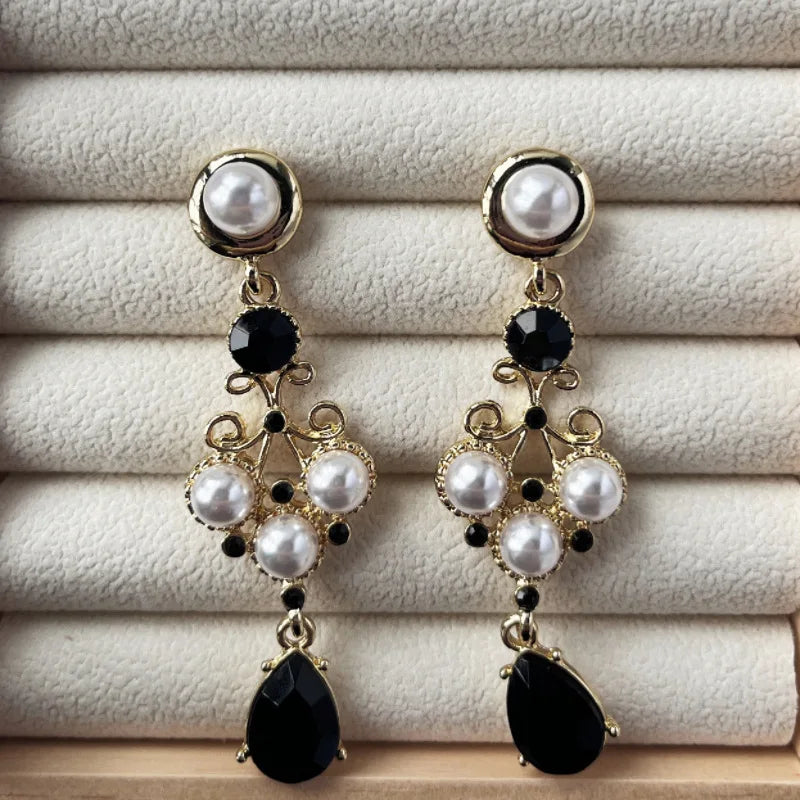 Vintage Court Style Baroque Pearl Dangle Earrings For Women Fashion Rhinestone Water Drop Pendant Earrings Party Jewelry Gifts