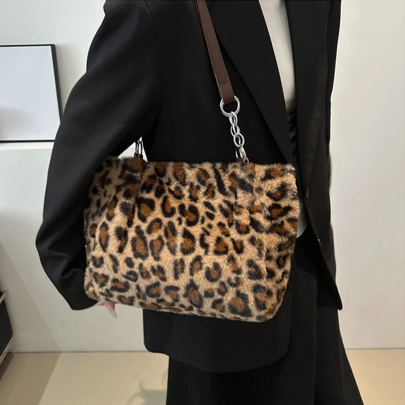 Chain Shoulder Handle Bag