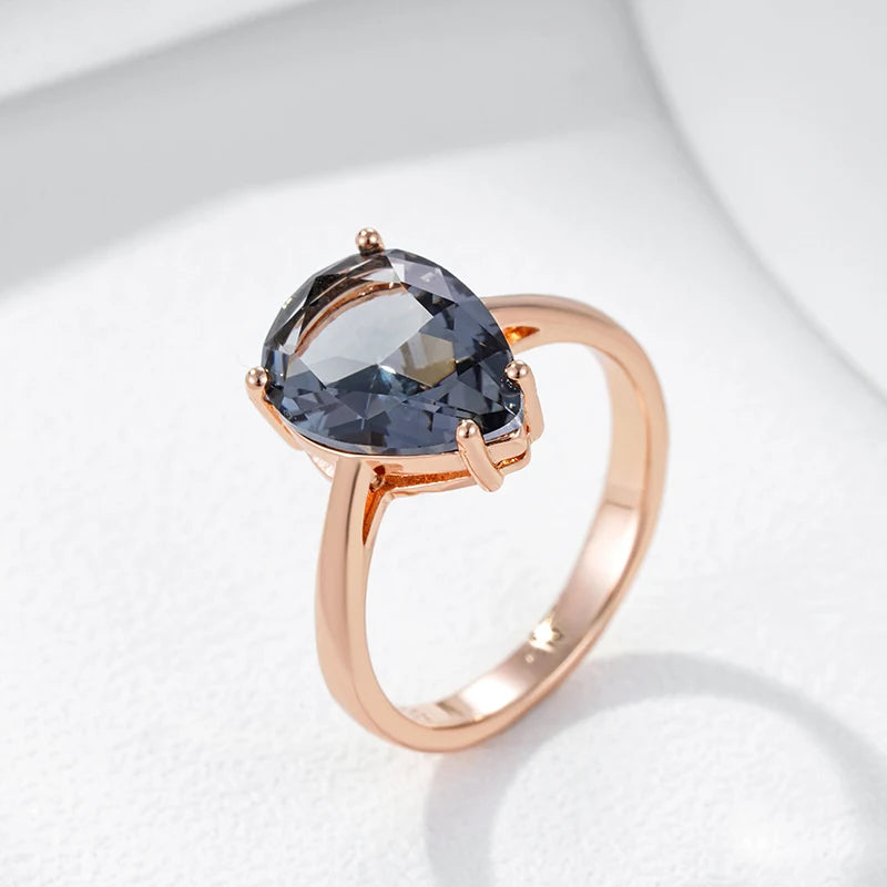 “Kinel Rose Gold Gray Crystal Teardrop Ring