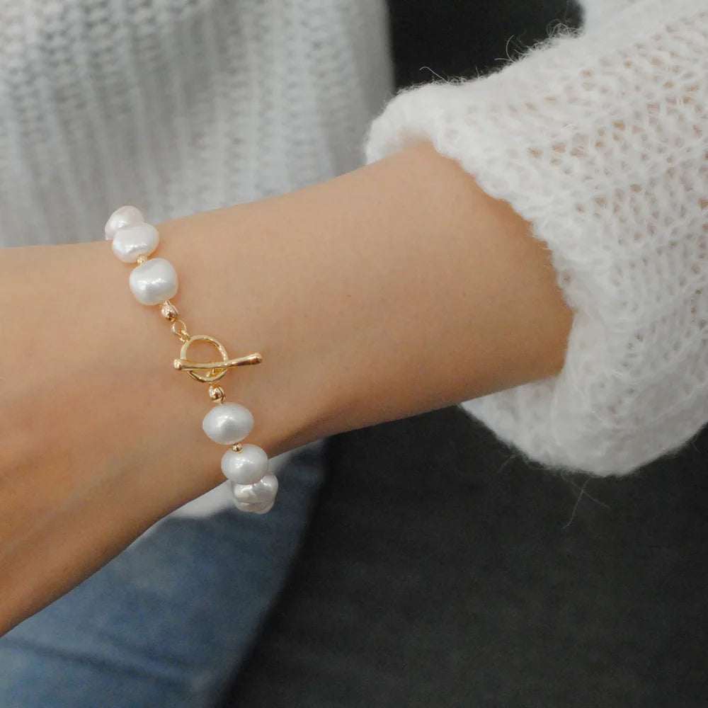 "Luxury Baroque Pearl Bracelet"