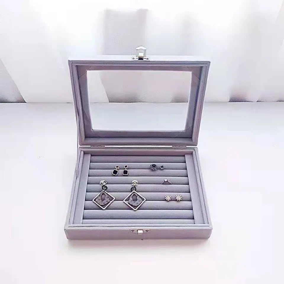 Velvet Box for Storing and Displaying Rings”