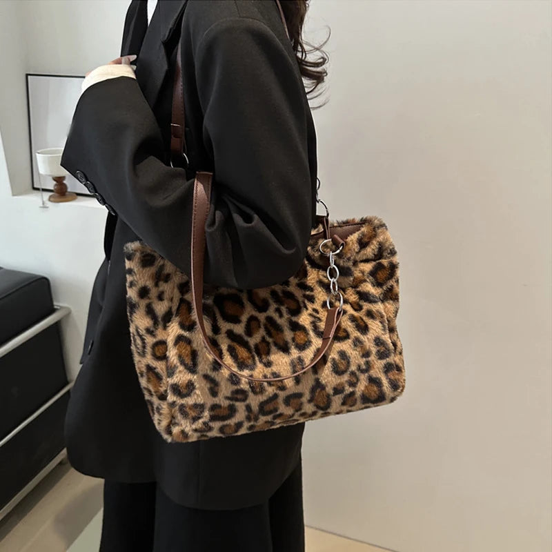 Chain Shoulder Handle Bag