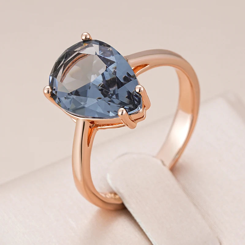 “Kinel Rose Gold Gray Crystal Teardrop Ring