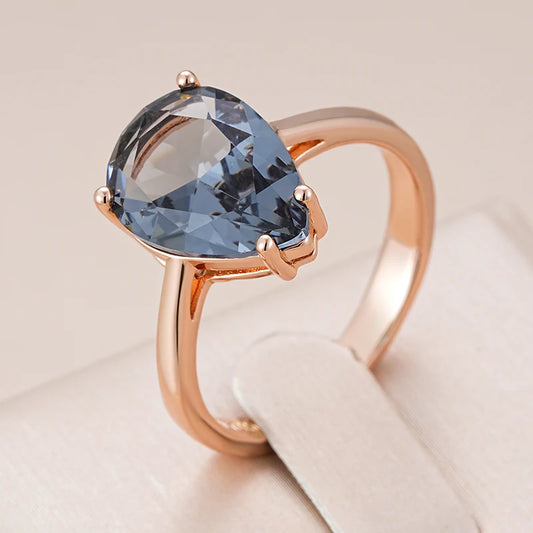“Kinel Rose Gold Gray Crystal Teardrop Ring