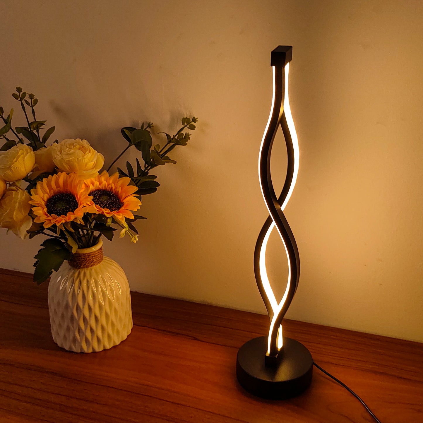 Nordic Minimalist Bedside Lamp – Creative & Artistic