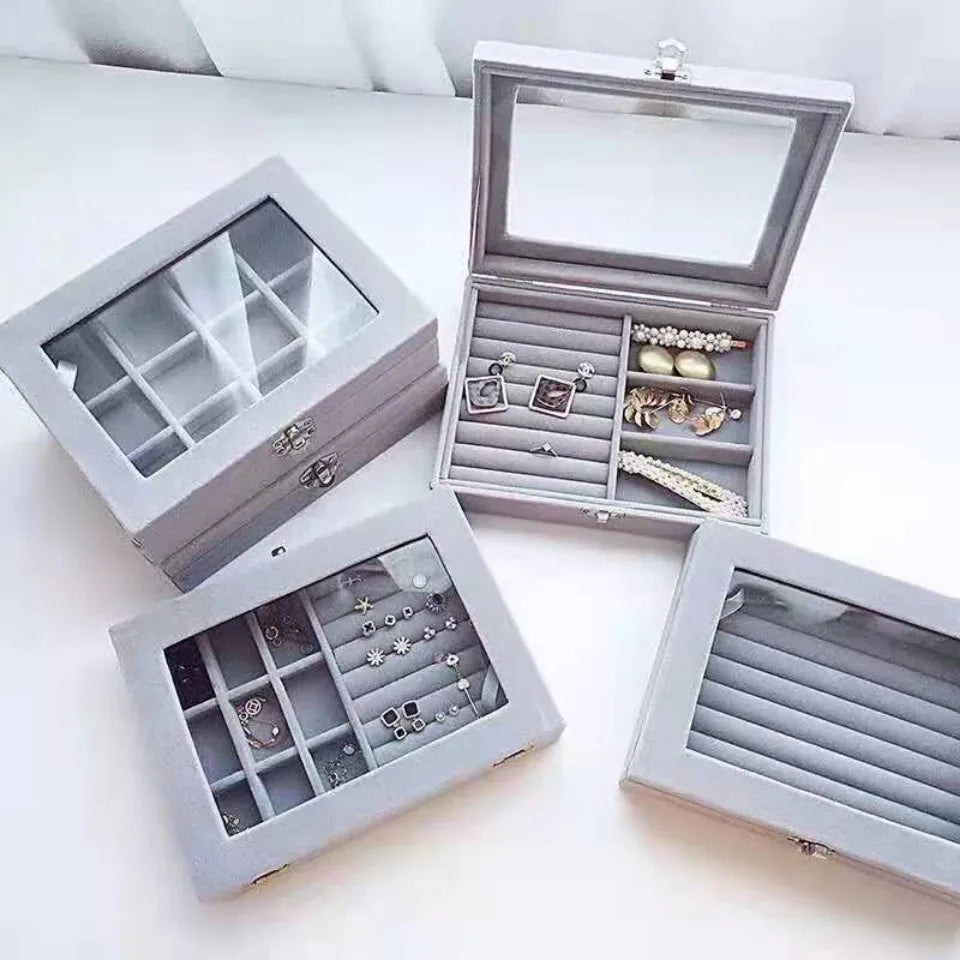 Velvet Box for Storing and Displaying Rings”