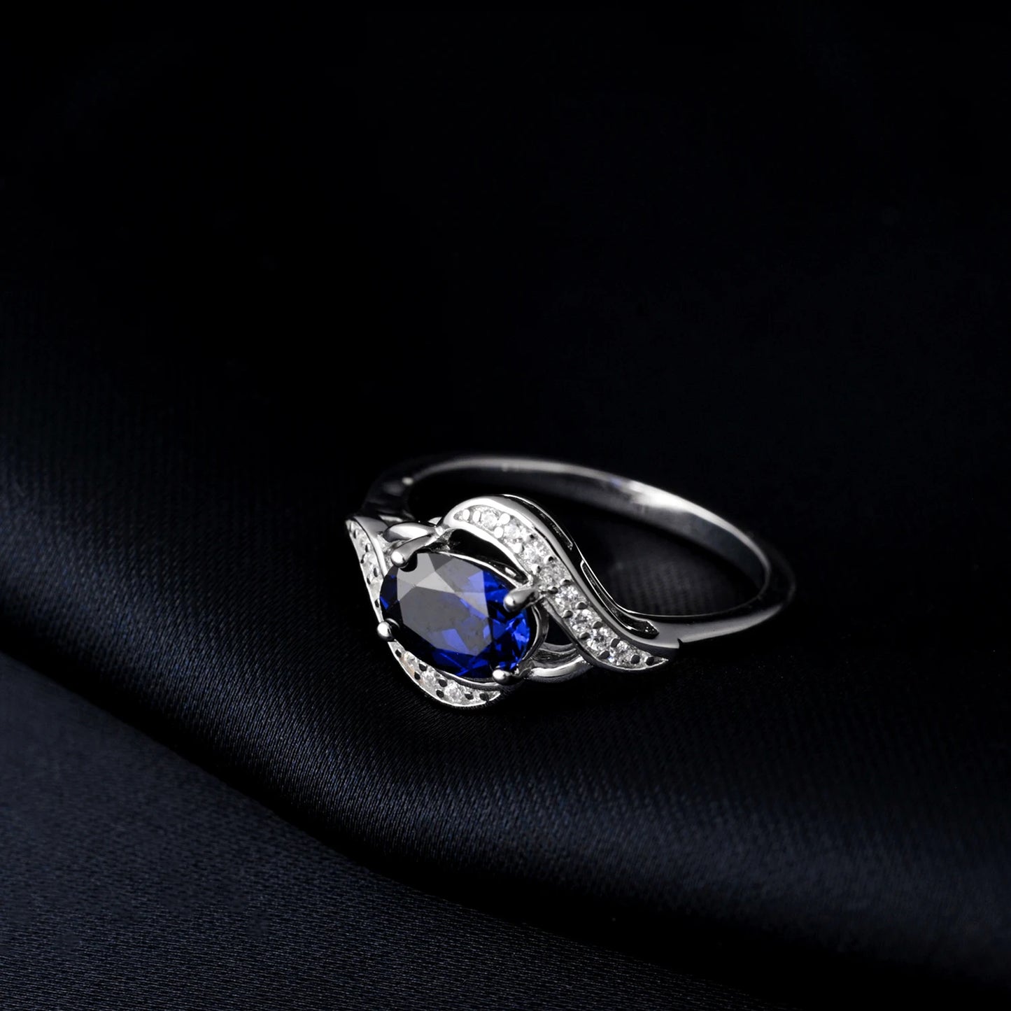 Potiy Oval Created Blue Sapphire 925 Silver Ring