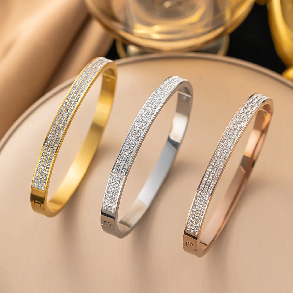 “Gold Stainless Steel Star Bracelet”