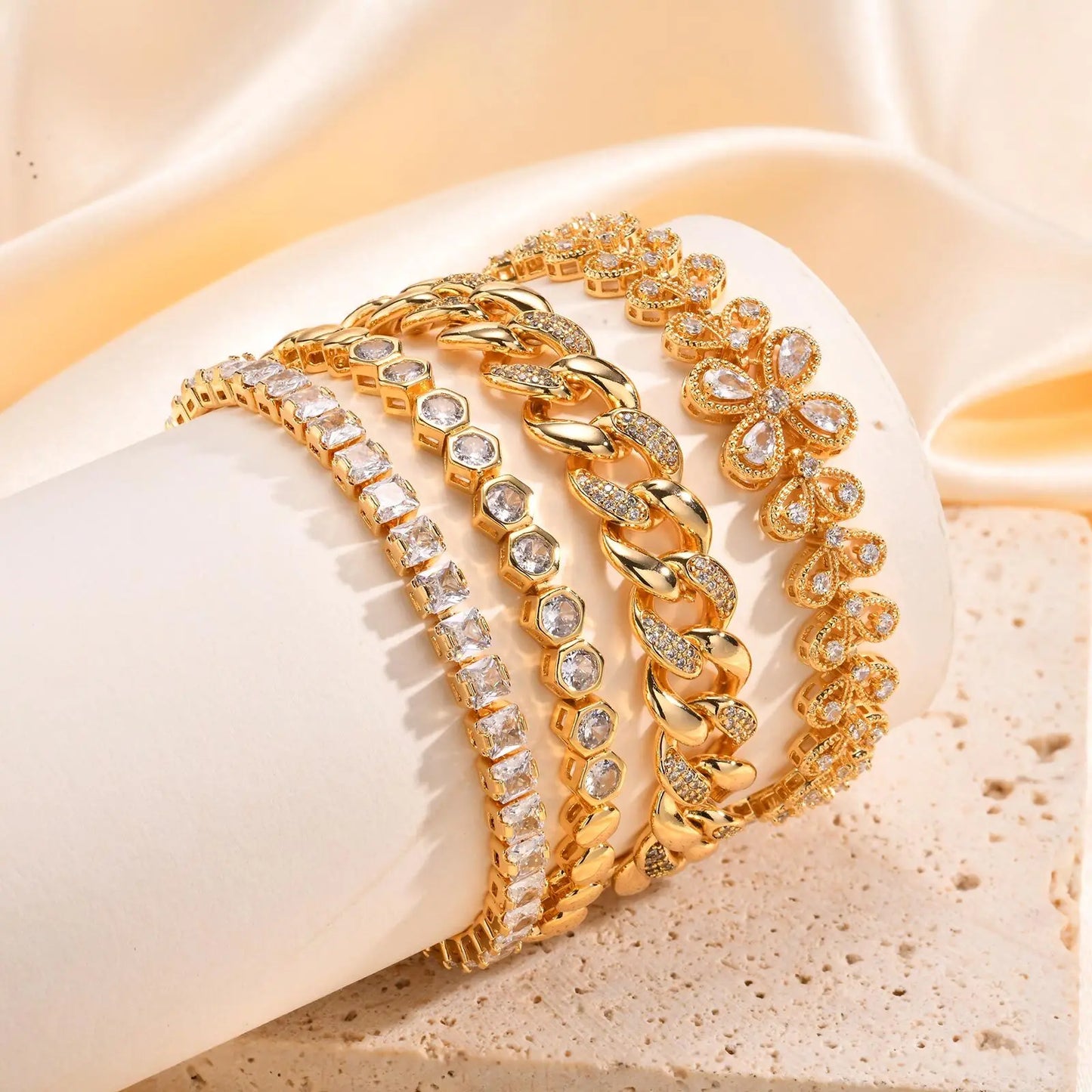 18K Gold-Plated CZ Four-Leaf Bracelet