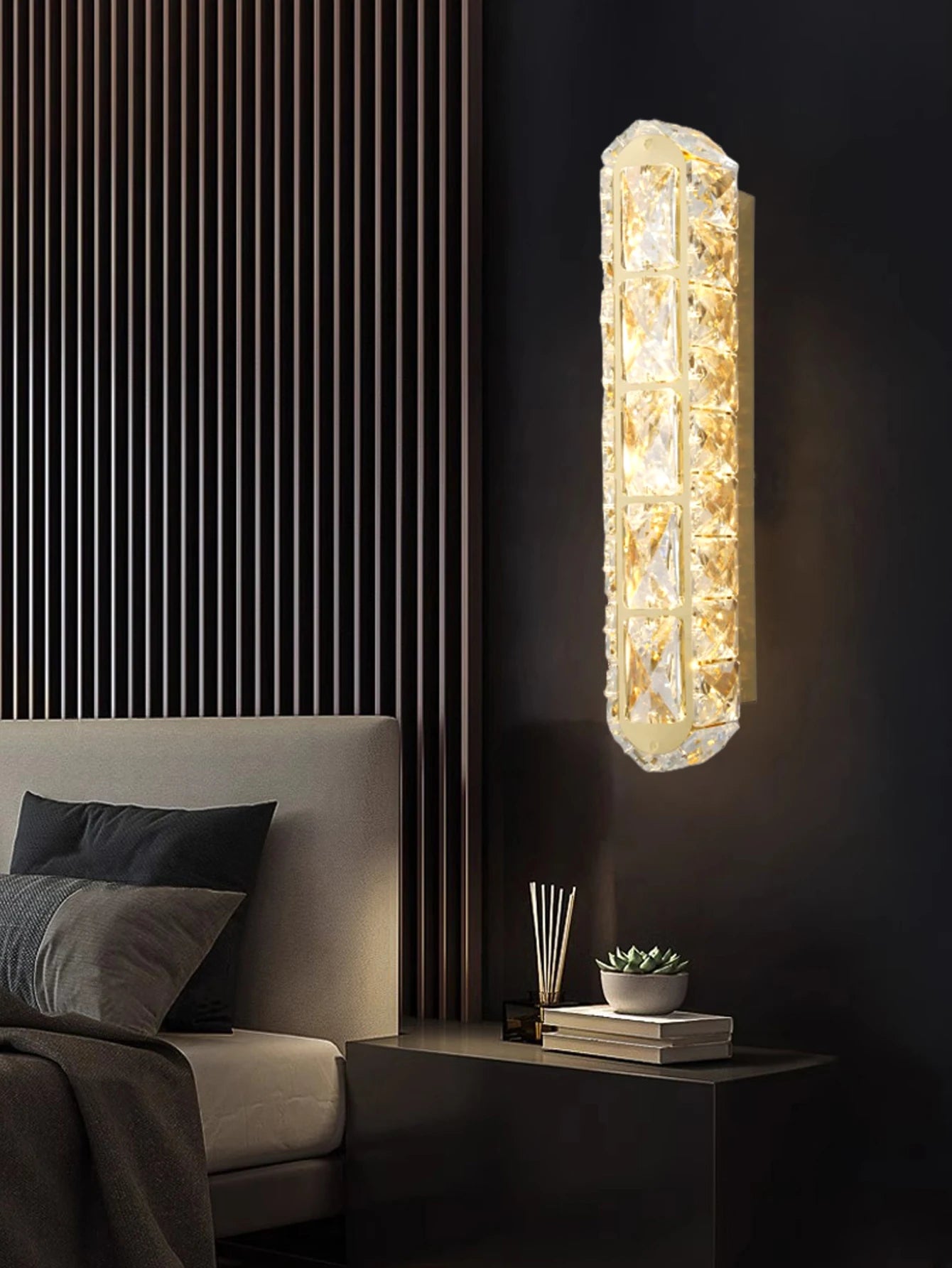 Crystal Wall Lamp – Gold & Silver