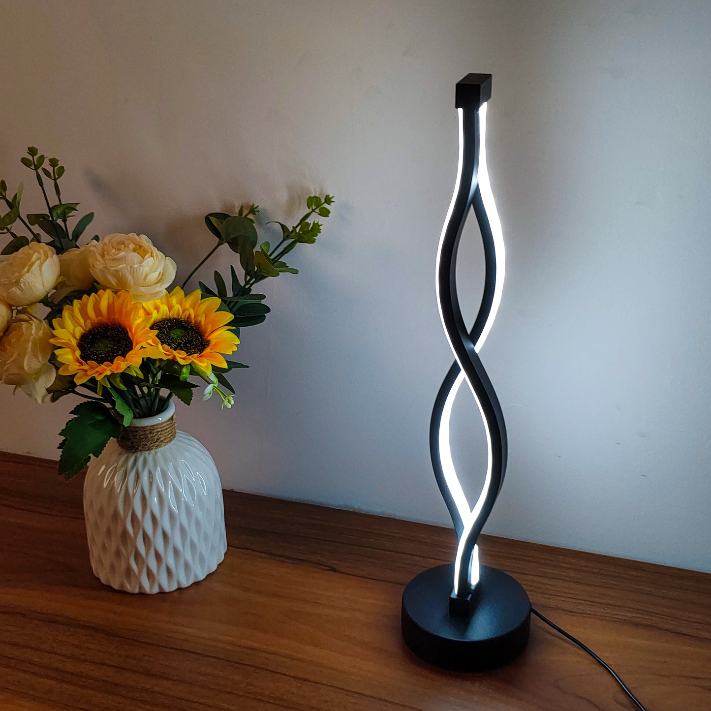 Nordic Minimalist Bedside Lamp – Creative & Artistic