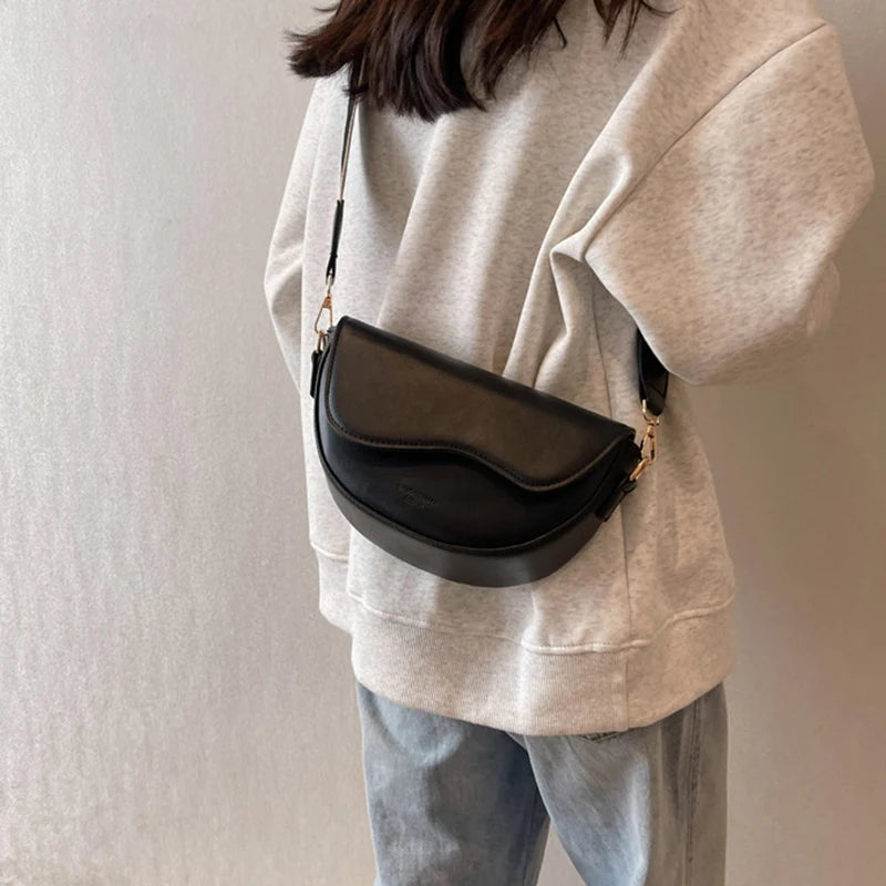 Vintage Saddle Crossbody