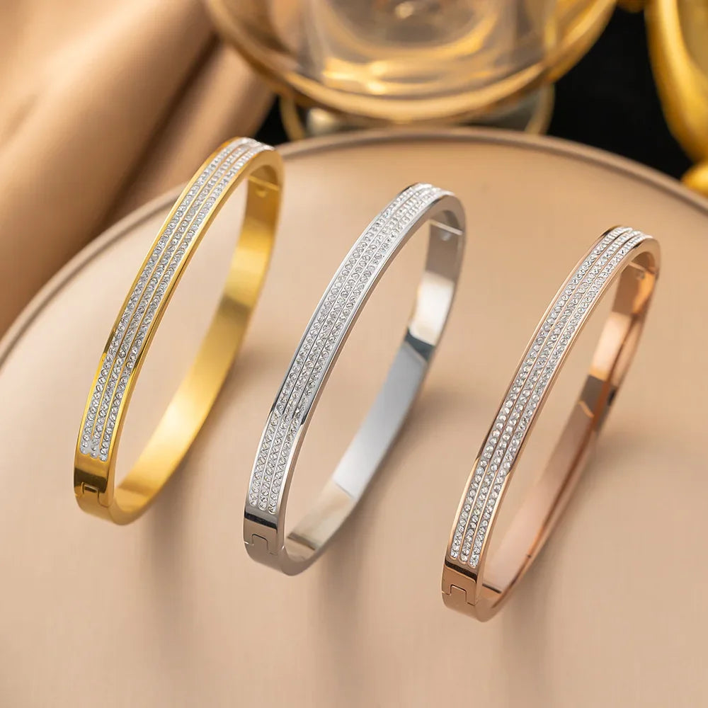 “Gold Stainless Steel Star Bracelet”