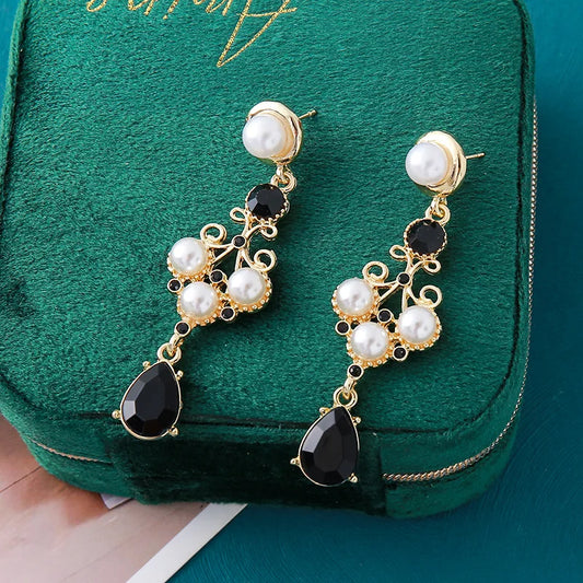 Vintage Court Style Baroque Pearl Dangle Earrings For Women Fashion Rhinestone Water Drop Pendant Earrings Party Jewelry Gifts